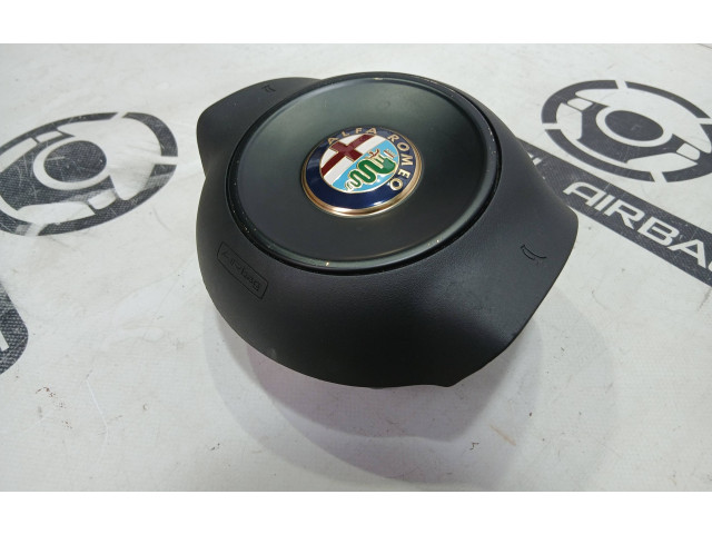 Подушка безопасности водителя 01561194440 Alfa Romeo 4C
