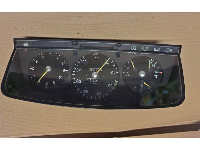 Панель приборов 87001050   Mercedes-Benz W123       