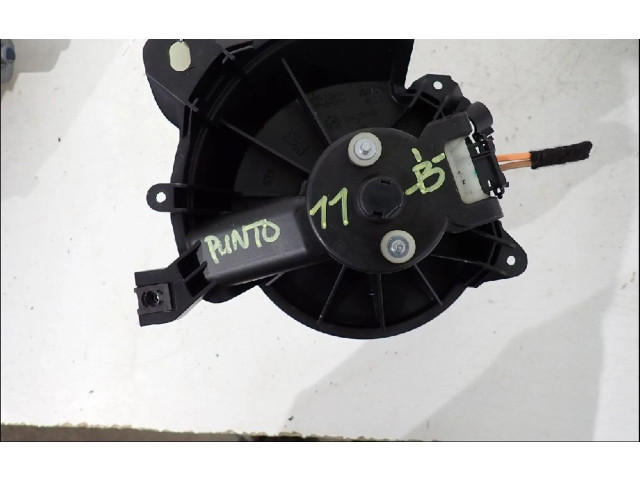 Вентилятор печки    77364956   Fiat Grande Punto