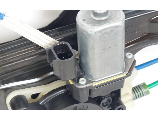 Блок предохранителей 52138082, 52138082 Fiat 500E