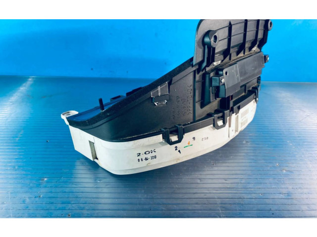 Панель приборов 36002600, 31270901AA   Volvo V70       