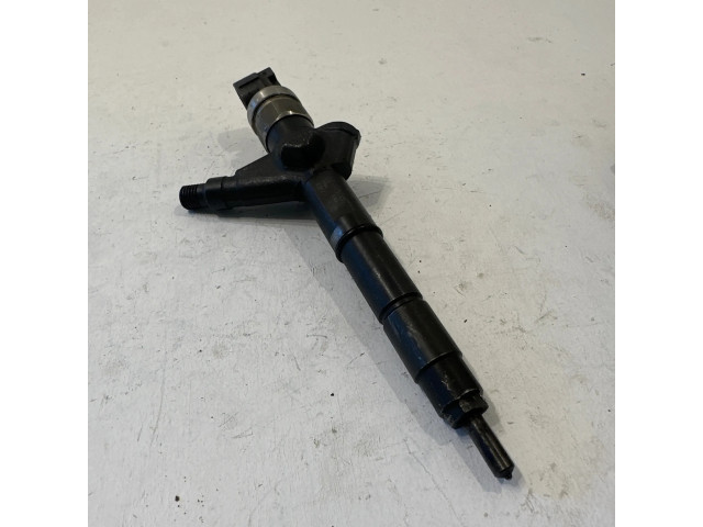 Vstřikovač AW402AW4, 03F23A39 Nissan X-Trail T30 pro naftový motor 2.2