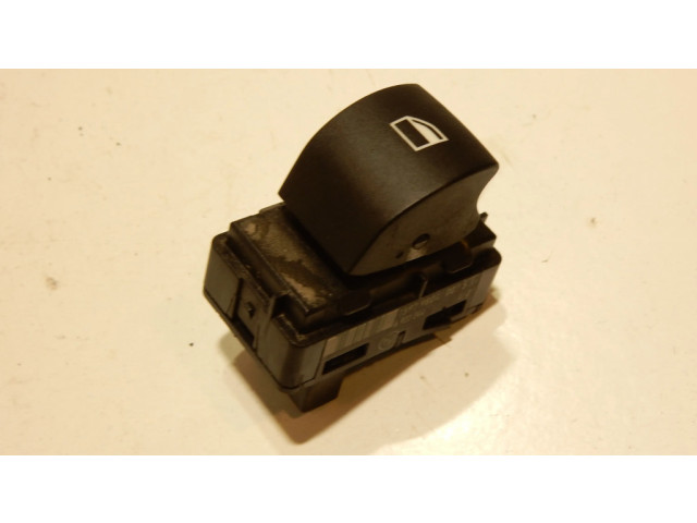 Включатель электрических окон