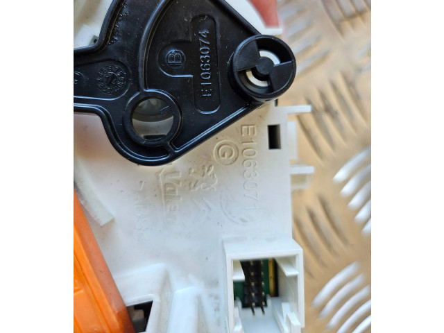 Блок управления климат-контролем E1063074 Peugeot 2008 I