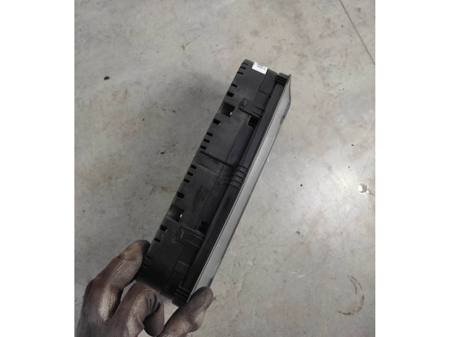 Přístrojová deska  Volkswagen Caddy 2011 2k0920865a  