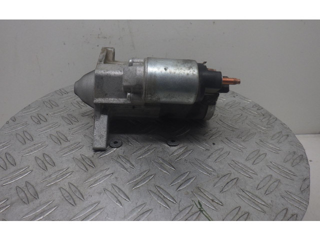 Стартер     233006780R    Dacia Sandero 