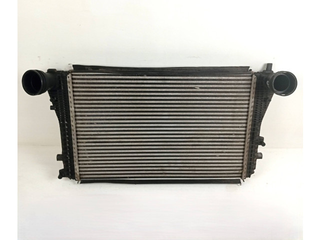 Интеркулер  8ML376746, 8ML376746121   Volkswagen Caddy 
