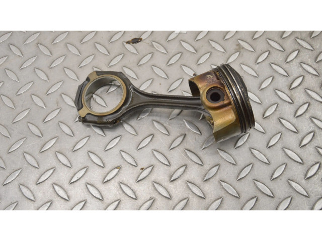 Píst 53236 Mercedes-Benz E W211 M 272.943