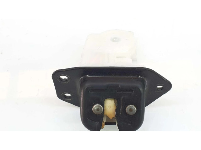 Замок задней крышки