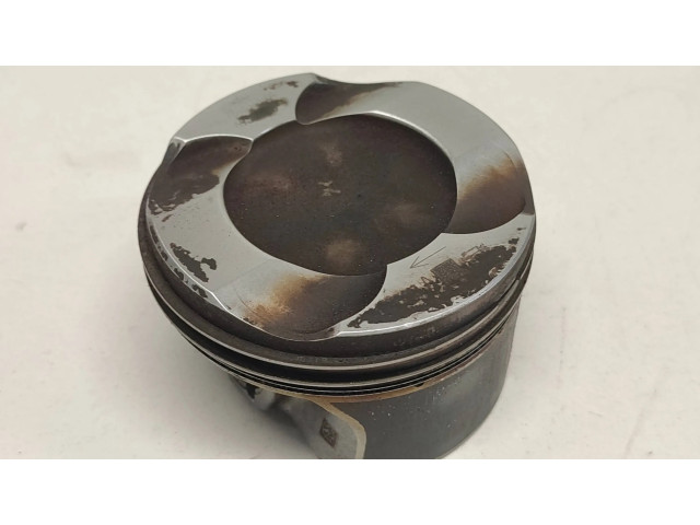 Píst 7846333 BMW M4 F82 F83 pro benzínový motor 3.0