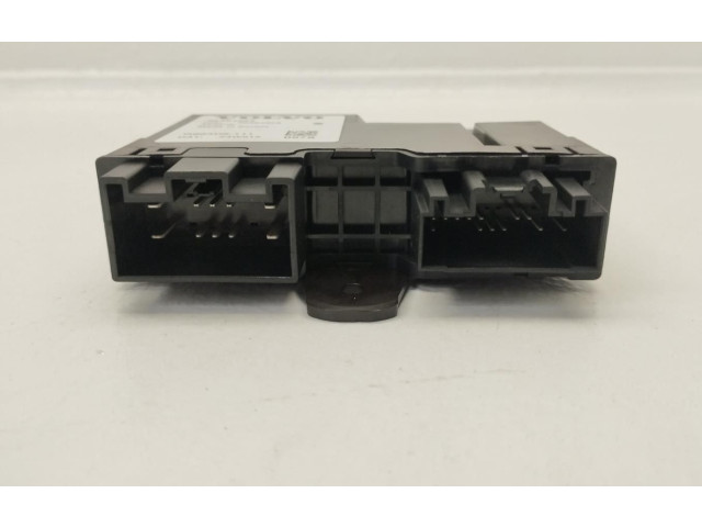 Блок управления двигателя 32384825   Volvo XC60