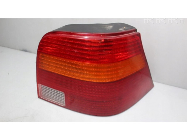 Задний фонарь правый 1J6945096 Volkswagen Golf IV 1998-2005 года