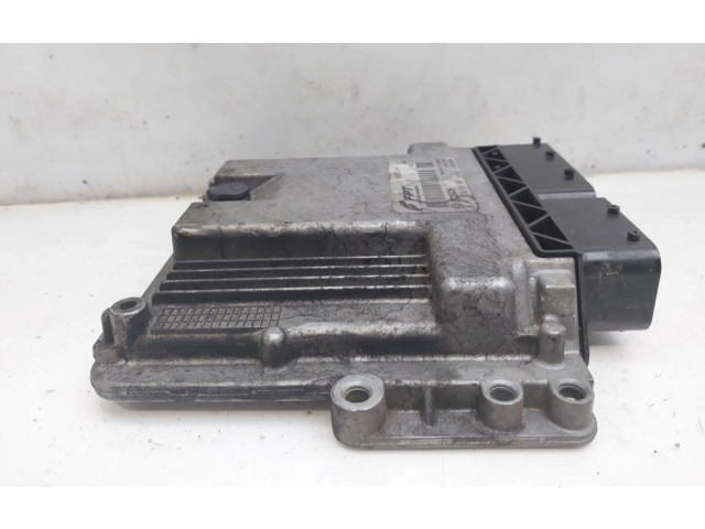 Блок управления двигателем Блок управления 55263144   Opel Combo D