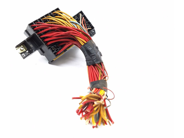 Блок предохранителей 7703597061   Renault Clio II    