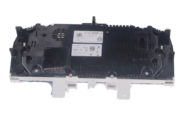 Přístrojová deska  Volkswagen T-Roc 2022 2GJ920310B  