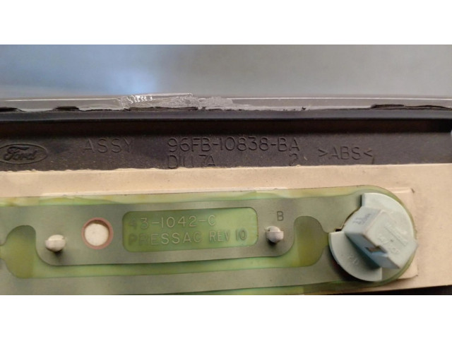 Панель приборов 96FB10849CA, 96FB10838BA Ford Escort