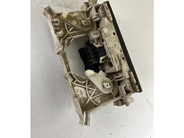 Блок управления климат-контролем MR398658 Mitsubishi Space Wagon