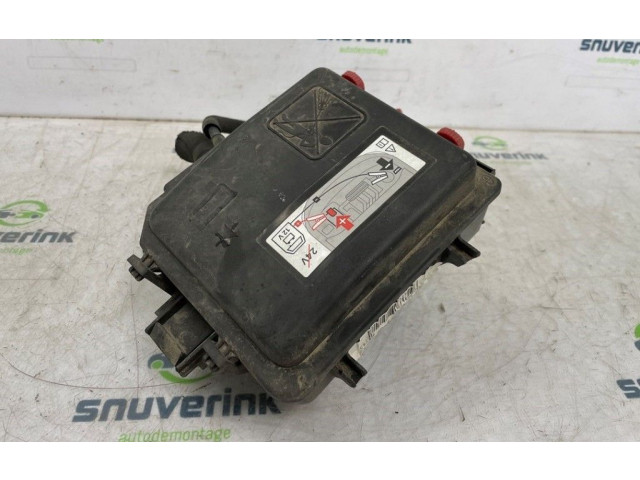 Блок предохранителей  30S454004502, 882341633   Peugeot 2008 II    