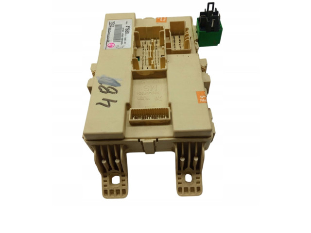 Блок предохранителей  91950-4Y580   KIA Rio    