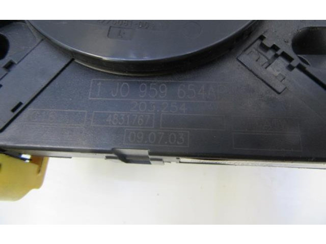 Ручка стеклоочистителей 4B0953503E   Volkswagen Passat Alltrack