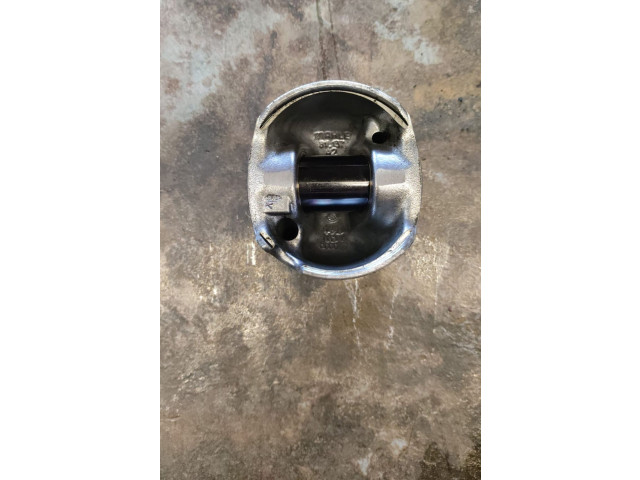  Поршень    Skoda Superb B6 (3T)  