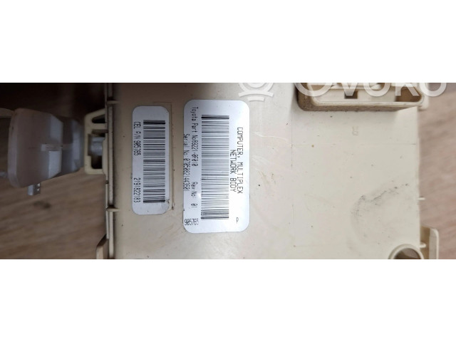 Блок предохранителей  892210F010, 2191822183   Toyota Corolla Verso E121    