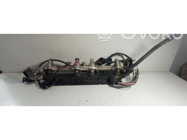 Топливная рампа 95WF9D280BA Ford Galaxy