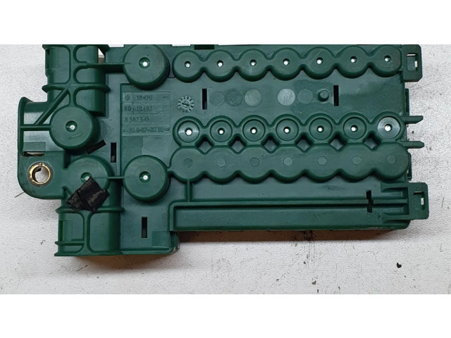 Pojistková skříňka 8387543, 5018483 BMW 5 E39 2002