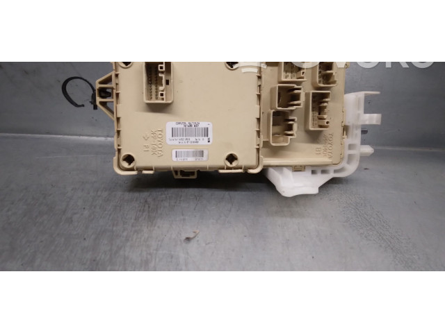 Pojistková skříňka Řídící jednotka BSM 892210F010   Toyota Corolla E140 E150 2008