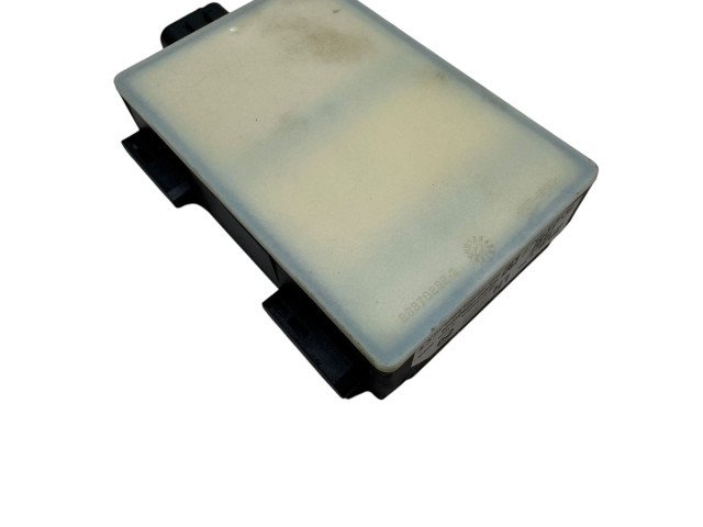 Датчик слепых зон 31476330 Volvo XC90