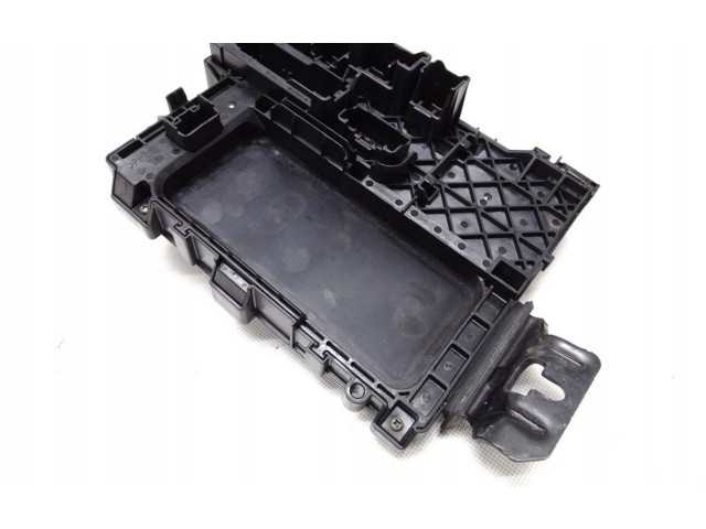 Pojistková skříňka Lexus GS 250 350 300H 450H 2019