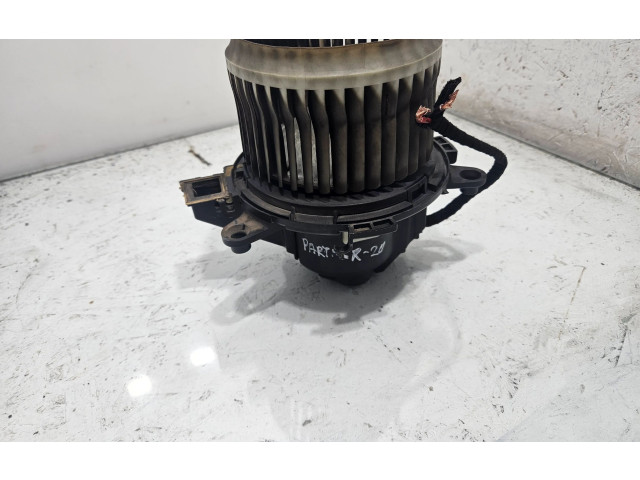 Вентилятор печки       Peugeot Partner III