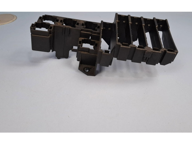 Блок предохранителей 8K0971845A Audi Q5 SQ5