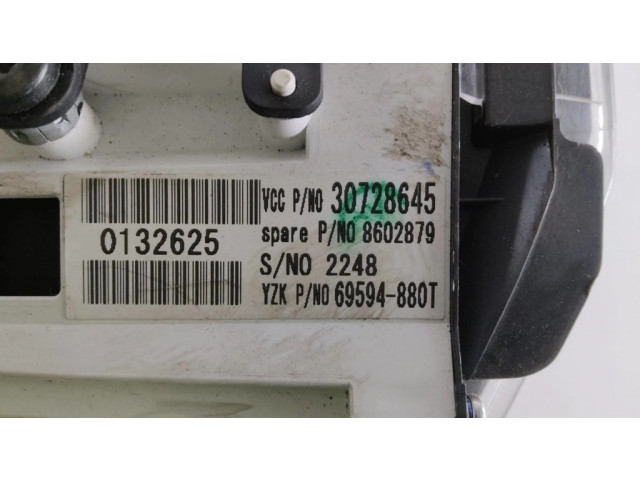 Přístrojová deska Volvo V50 2005 30728645, 8602879
