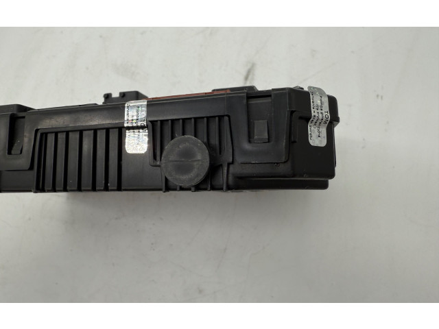 Pojistková skříňka 9832881380, 1682240103 Peugeot 3008 2021