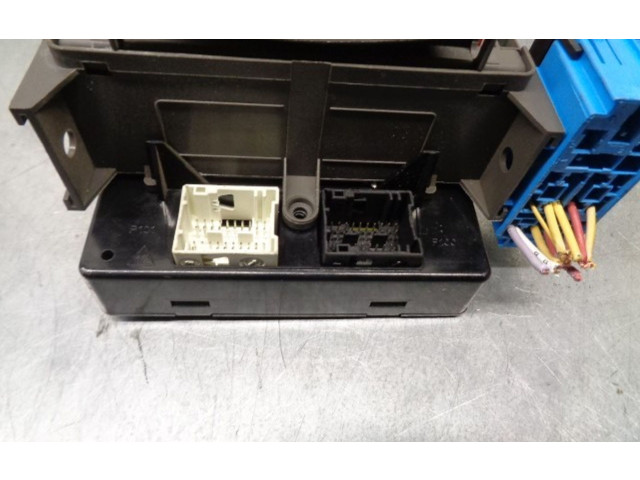 Pojistková skříňka Řídící jednotka BSM 8200278721, 8200283817 Renault Vel Satis 2014