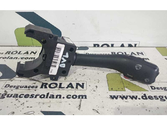 Ручка стеклоочистителей 4B0953503G   Volkswagen Passat Alltrack