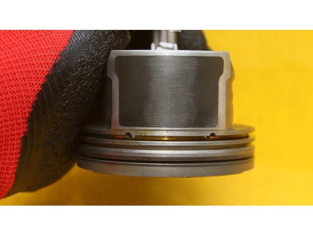 Поршень с шатуном Volkswagen Golf VI