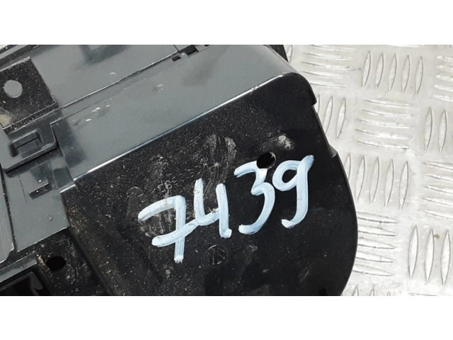 Přístrojová deska Volkswagen Jetta V 2006 A2C53101014, A2C53023102