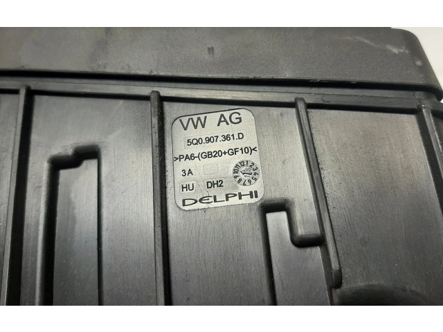 Блок предохранителей  5Q0907361D   Skoda Superb B8 (3V)    