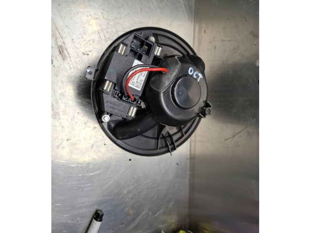 Вентилятор печки 1k1820015d Skoda Octavia Mk2 (1Z)