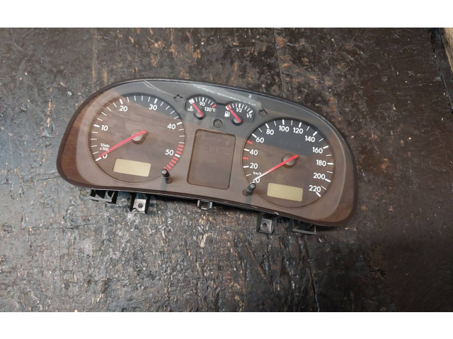 Přístrojová deska Volkswagen Bora 2001 1J0919861B, 0263611004