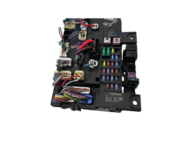 Блок предохранителей 8637B680, 10R057749 Mitsubishi Outlander