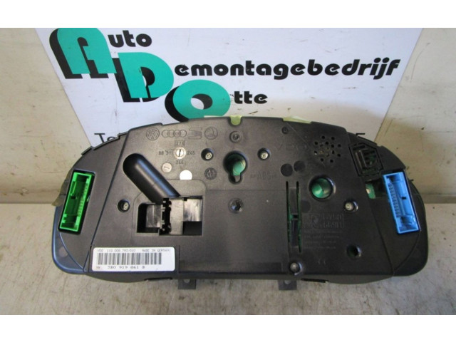 Přístrojová deska  Volkswagen Passat Alltrack 1997   