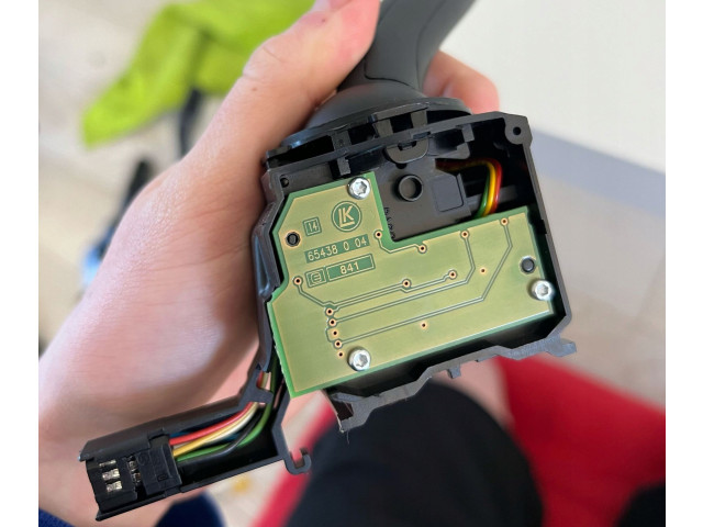 Ручка стеклоочистителей 8P0953519E   Audi A3 S3 8L