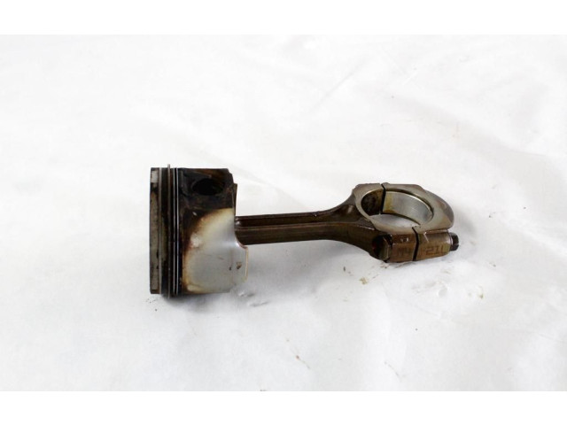  Поршень с шатуном  7701476393  Dacia Sandero  