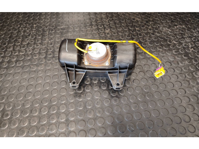 Подушка безопасности пассажира 13400148 Opel Meriva B