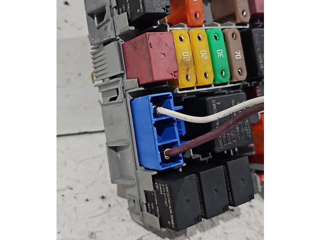 Pojistková skříňka 52035783, 52035783 Fiat Punto Evo 2015