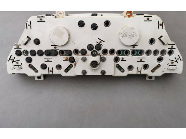 Přístrojová deska Alfa Romeo 164 1991