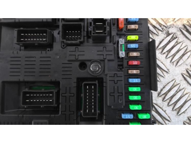 Pojistková skříňka Řídící jednotka BSM 6570A0   Peugeot 3008 I 2009